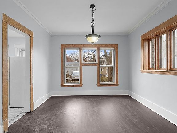 4th image of 908 Worden St SE