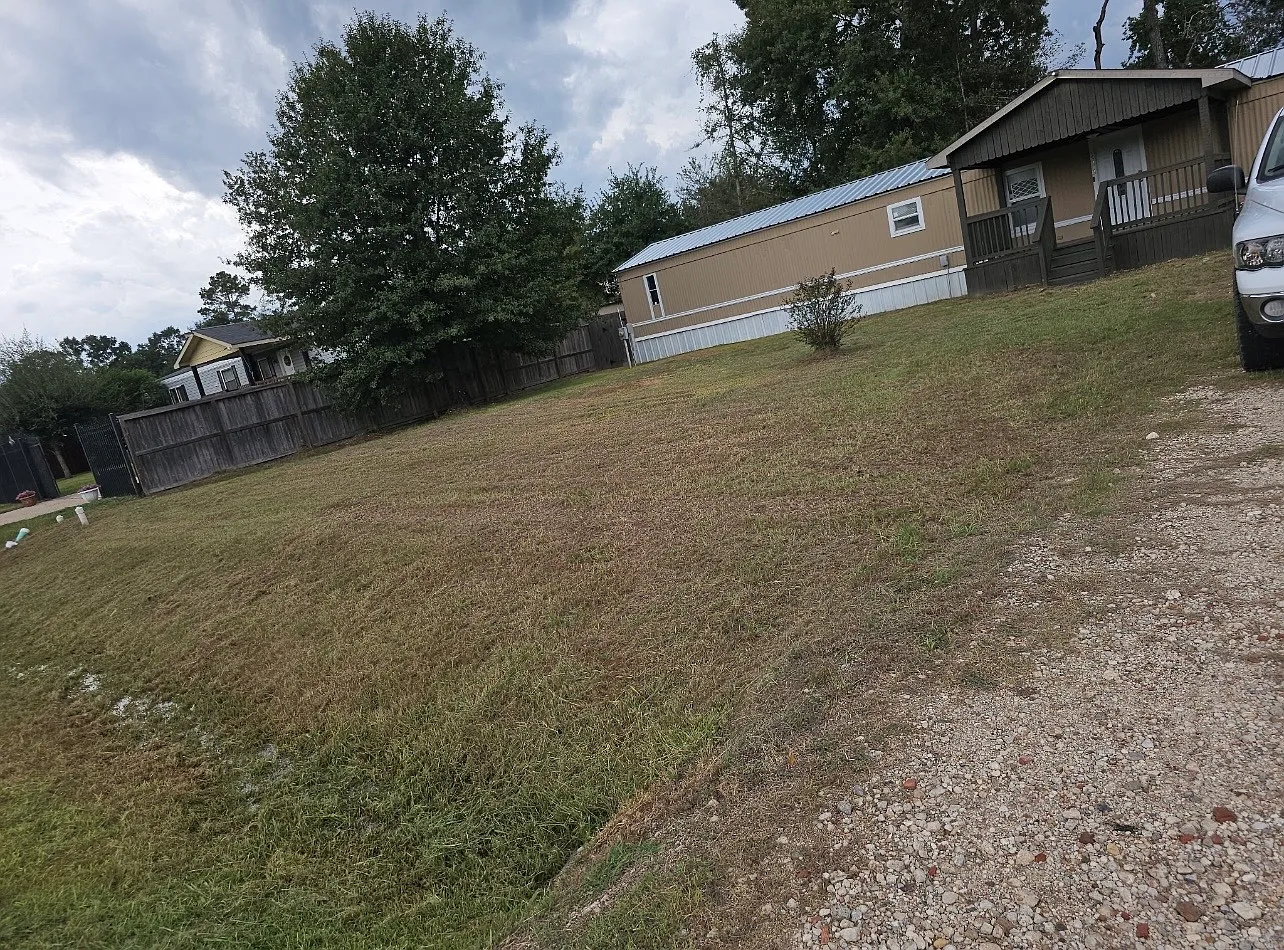 3 bed, 1200 sqft, $1,200 — Photo 1
