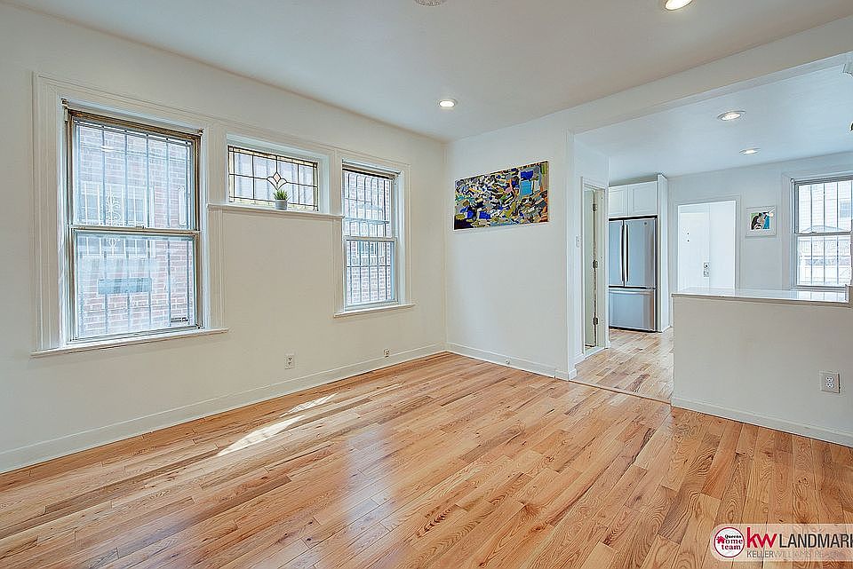 1st image of 11418 132nd St