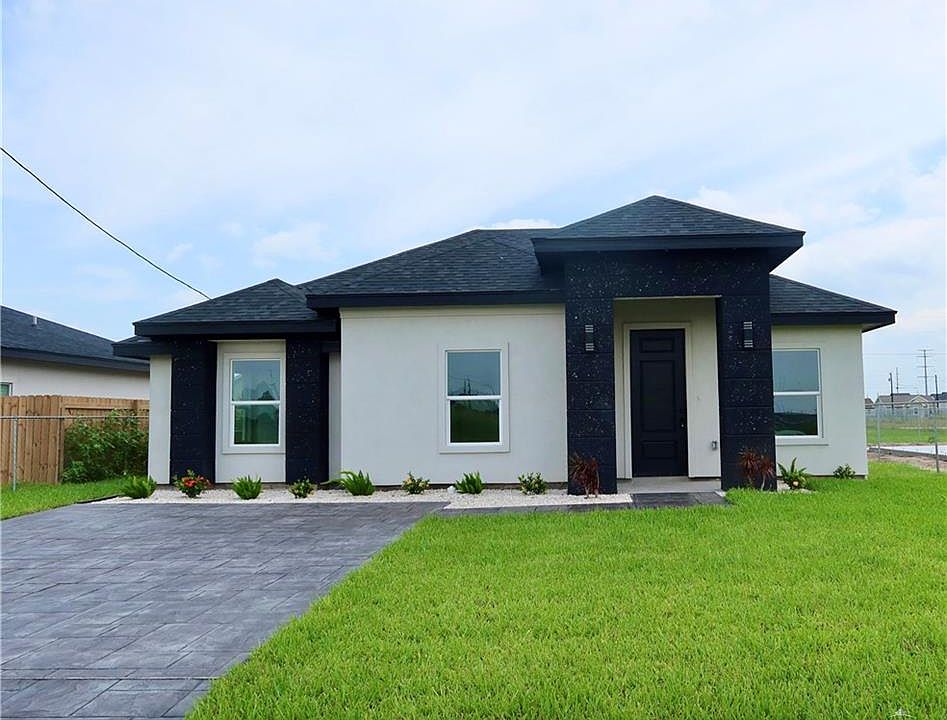 1st image of 348 Coro Dr