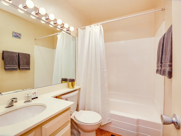 1434 S Camino Real — Photo 21