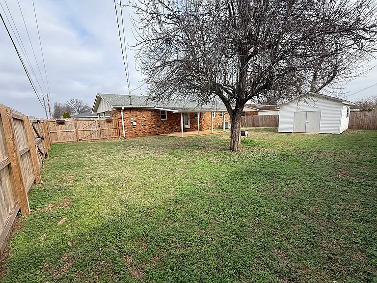117 Colorado Ave — Photo 14