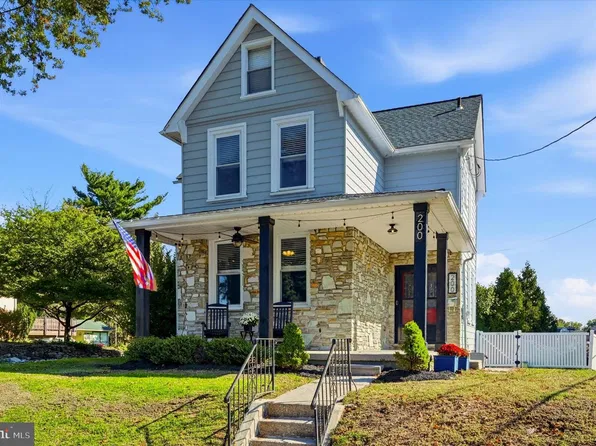 200 N Sylvania Ave, Rockledge, PA 19046