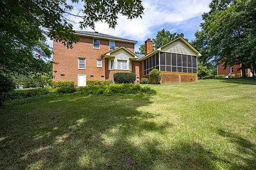 3rd image of 36 Kimwood Ct