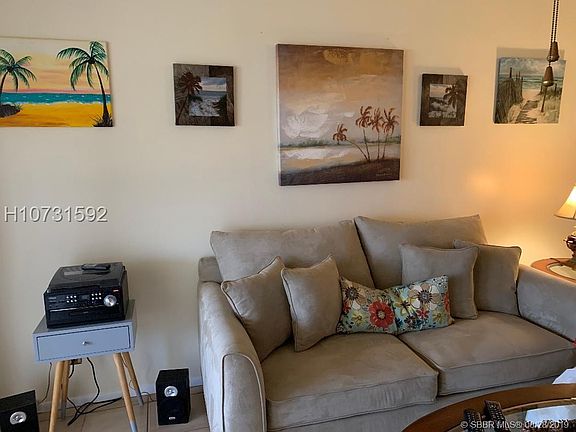 3rd image of 2569 Dudley Dr W APT G
