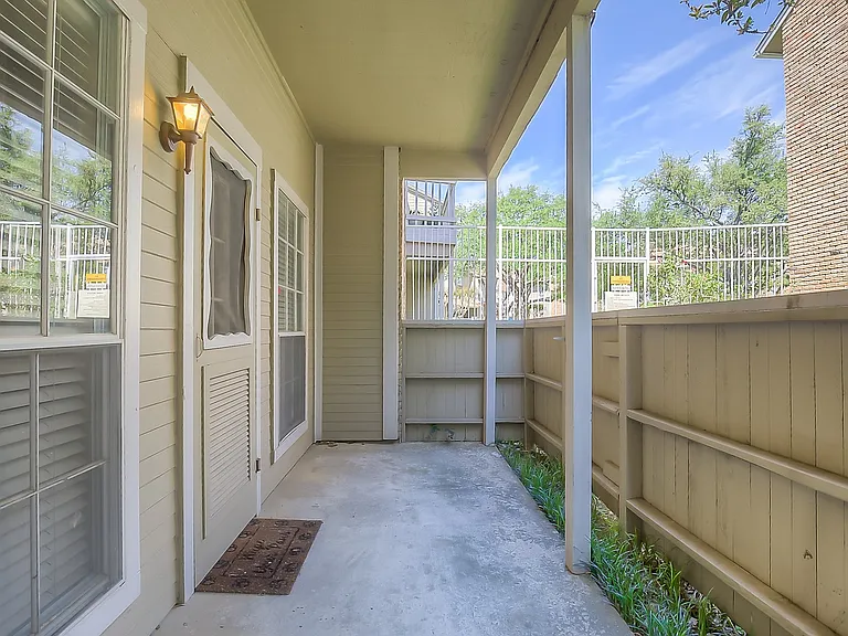8600 Coppertowne Ln #904 — Photo 6