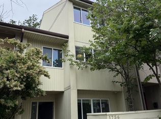 1756 Powder Horn Ter, Woodbridge, VA 22191