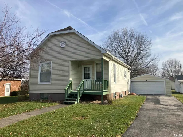 404 South St, Morrisonville, IL 62546