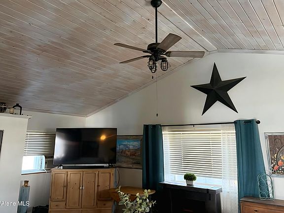 4th image of 906 E Glacier Peak Dr