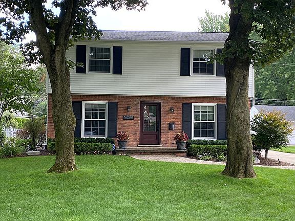 2nd image of 16085 Kinross Ave