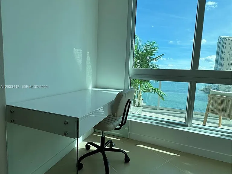 300 S Biscayne Blvd #L-1218 — Photo 27