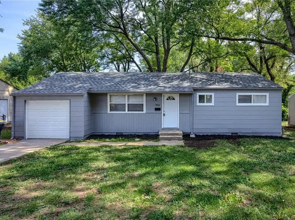 7402 E 86th St, Kansas City, MO 64138