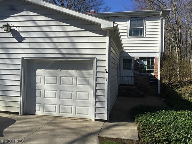 1st image of 5 E Carriage Dr #5