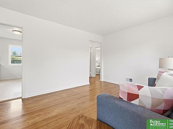 5th image of 4034 Browne St