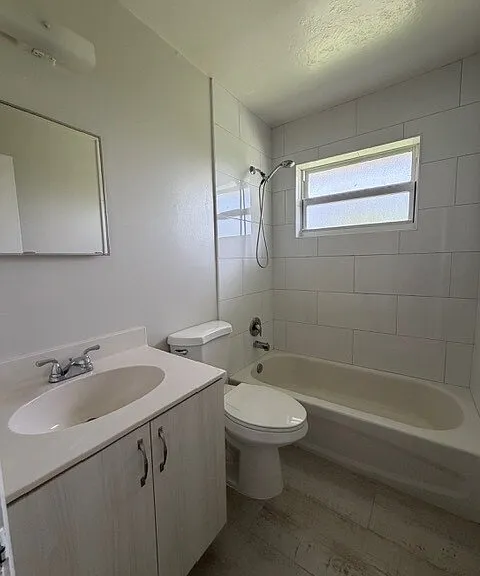 544 SW 35th St — Photo 20