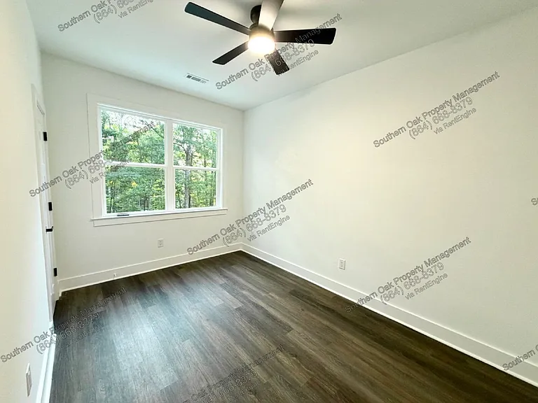 306 Hickory Trl — Photo 13