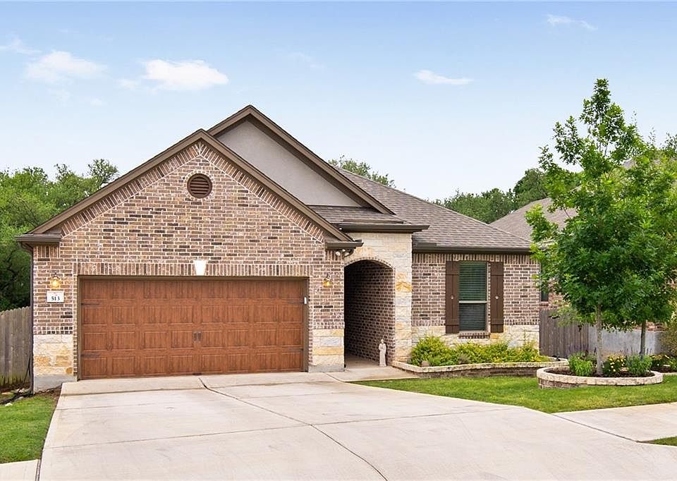 1st image of 513 Hunters Hill Dr