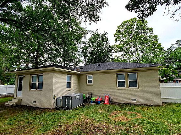 5th image of 2200 Jefferson Dr