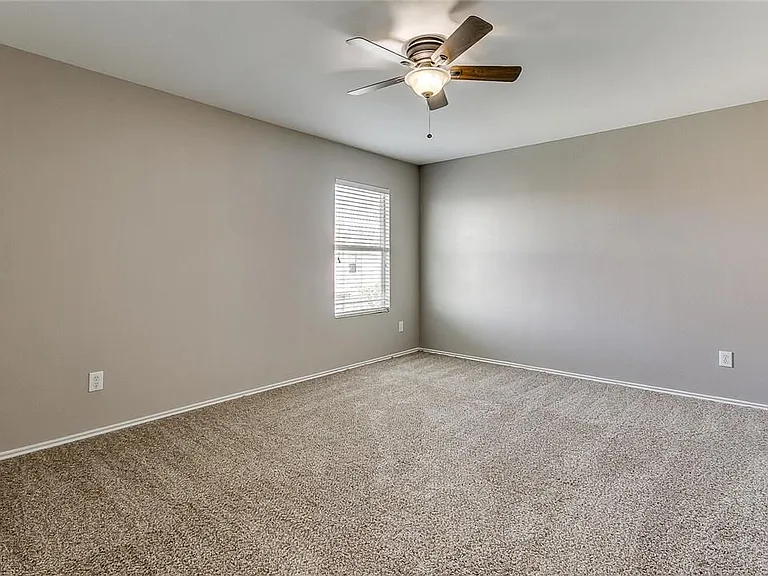 2nd bed upstairs