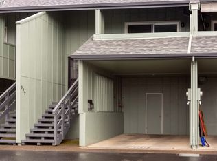 959 Prescott Ln, Springfield, OR 97477