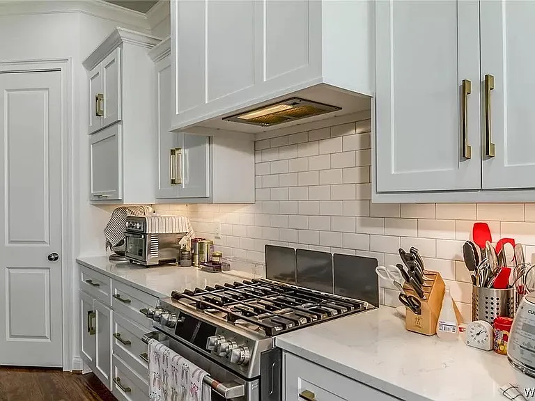 830 Arundell St — Photo 22