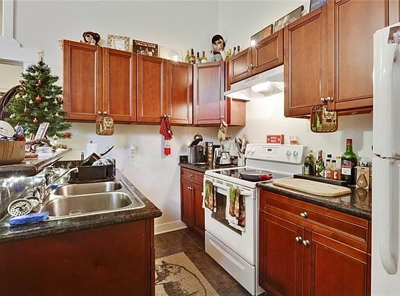 5th image of 1217 Magazine St APT C
