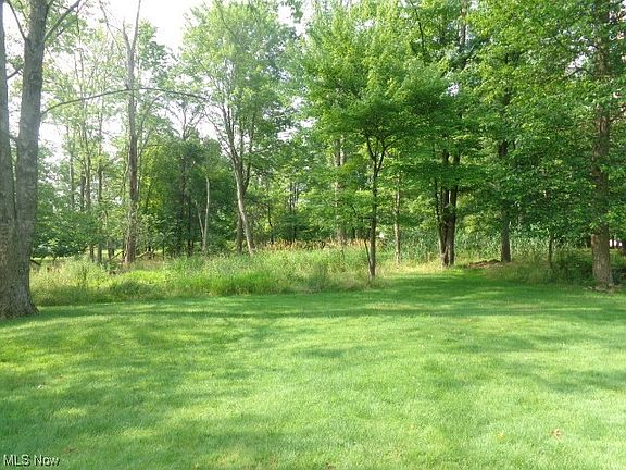 5th image of 4803 Maple Ln