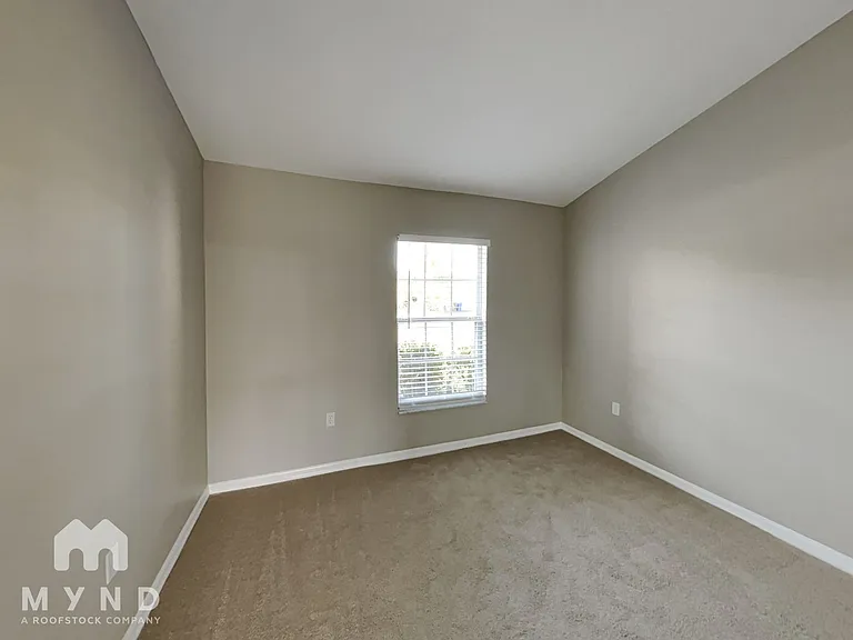 3189 Thoroughbred Loop N — Photo 23