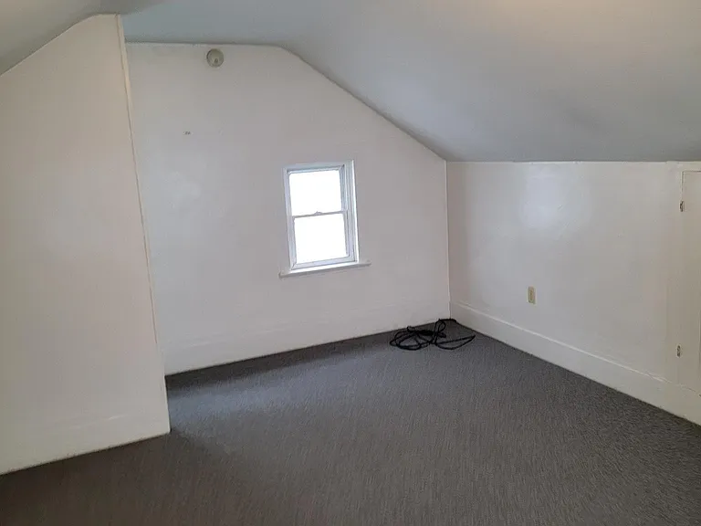 133 E Market St #2 — Photo 16