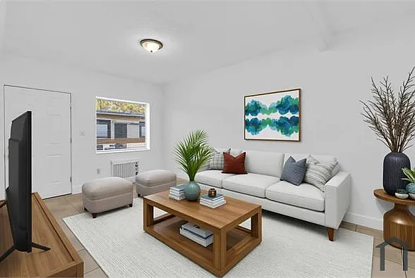 737 NW 14th Ter #4