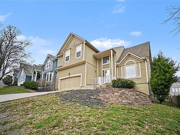 2nd image of 13924 W 71st Pl