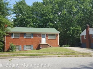 15203 Crescent St, Woodbridge, VA 22193