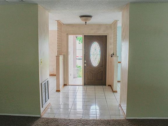 4th image of 1703 Orange Hill Dr