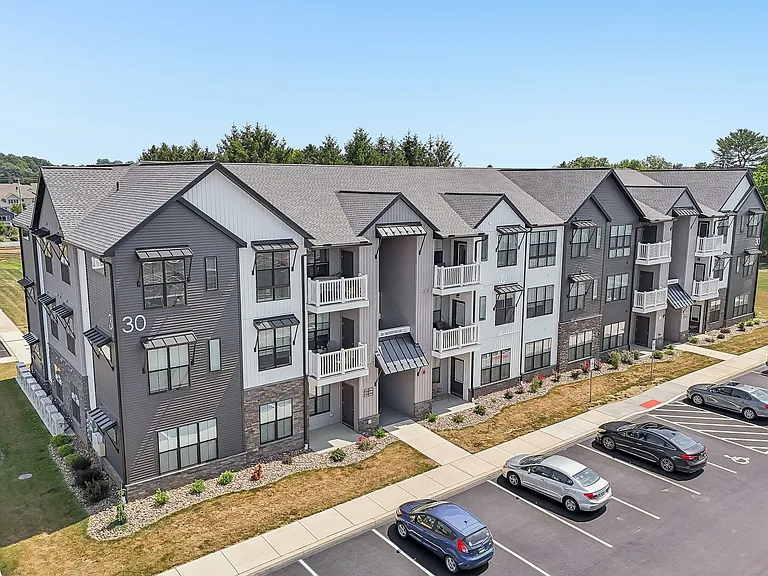 419 Apartments — Photo 38