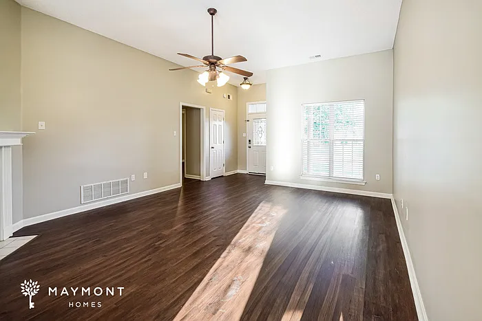 5682 Hunters Chase Dr — Photo 6