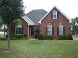 2804 Stacey St, Thompsons Station, TN 37179
