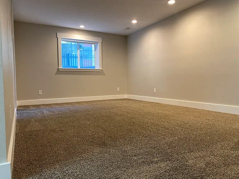 3350 E Rexford Pl — Photo 27