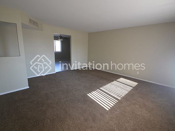 4th image of 3902 W Glendale Ave