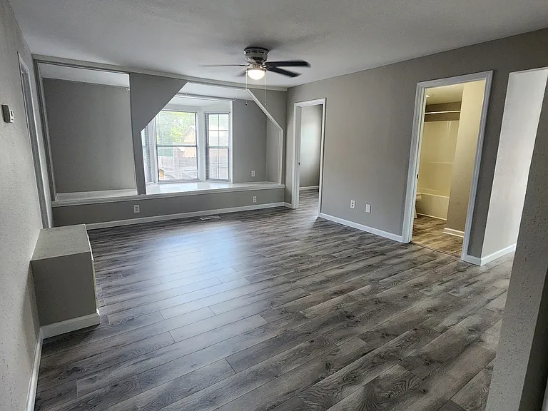 1319 Autumn Ave #D — Photo 9