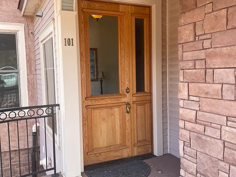 2 Grand Ave #101 — Photo 4