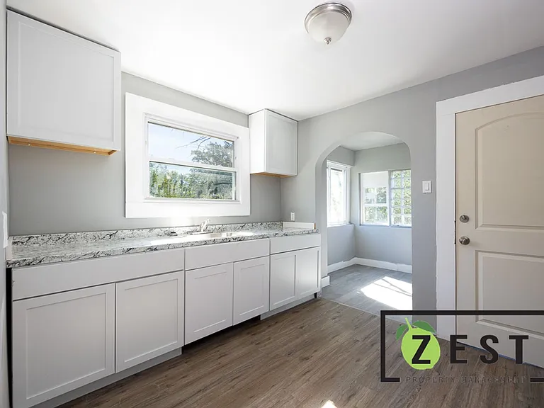 5235 Haverhill — Photo 12