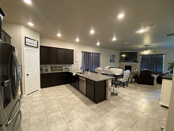 5th image of 1209 Coral Dr