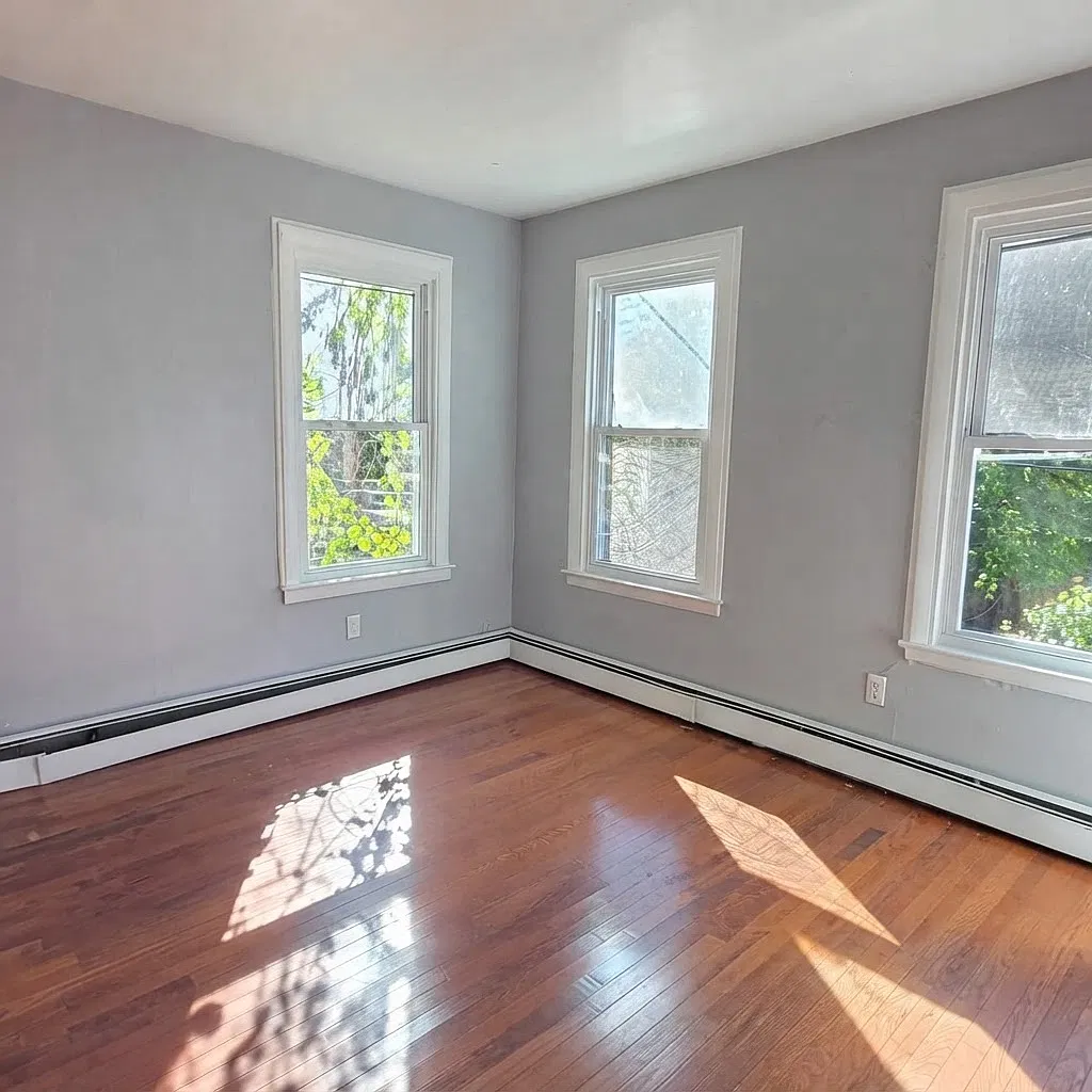 6 bed, 2970 sqft, $3,500 — Photo 2