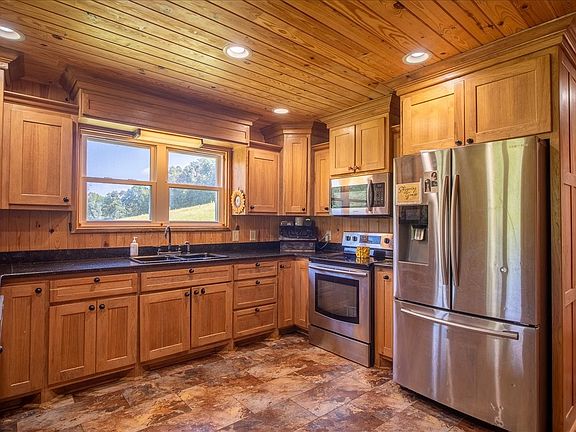 3rd image of 474 Long Branch Rd