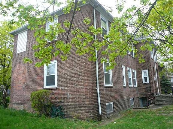 4th image of 124 Fullerton Ave