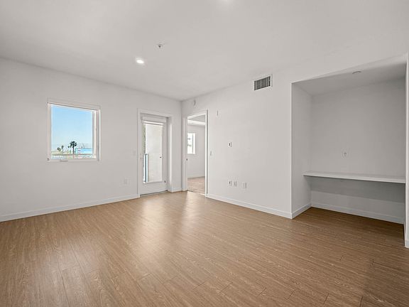 4th image of 11405 Chandler Blvd Unit 712