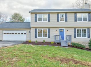 7843 Cedar Edge Rd, Roanoke, VA 24018