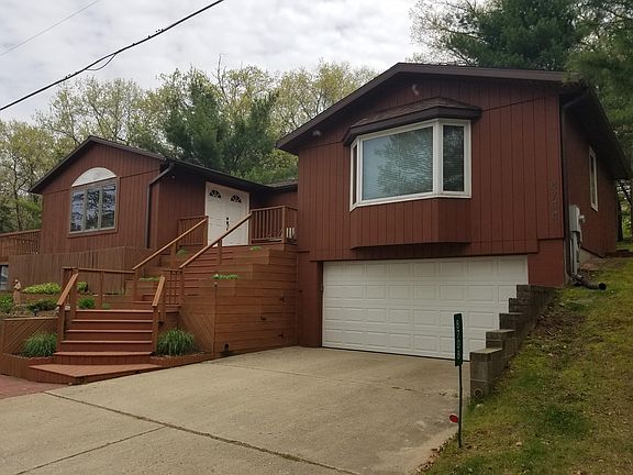 3rd image of 8708 S Spruce Ave