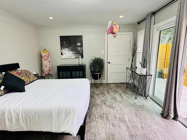 1802 Westmoor Dr #B — Photo 12