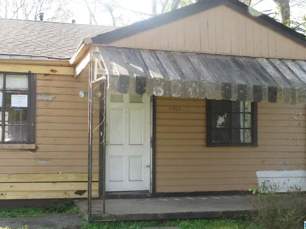 1917 Henry Crumpton Dr SW, Birmingham, AL 35211